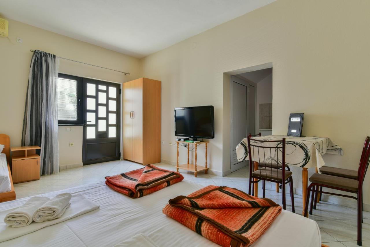 Apartments Srzentic Petrovac na moru Exterior foto
