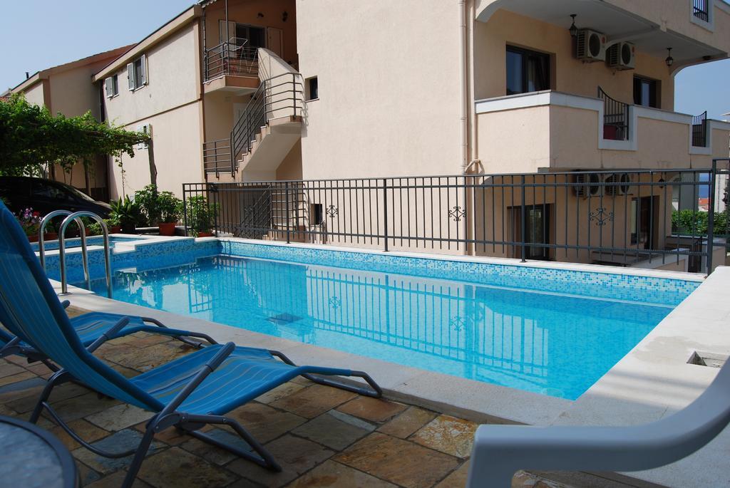 Apartments Srzentic Petrovac na moru Exterior foto