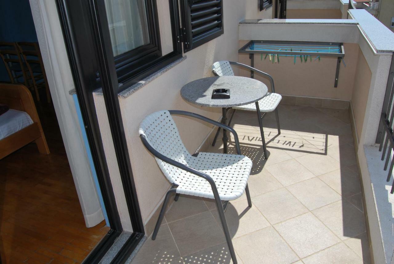 Apartments Srzentic Petrovac na moru Exterior foto