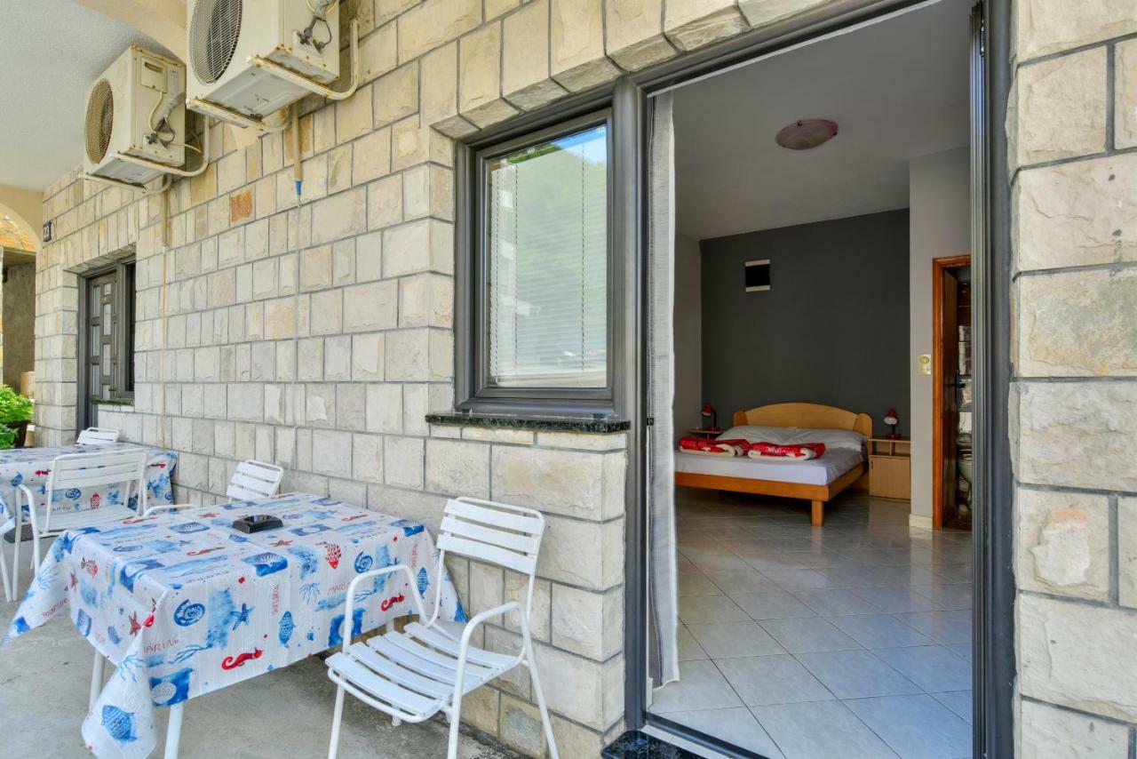 Apartments Srzentic Petrovac na moru Exterior foto
