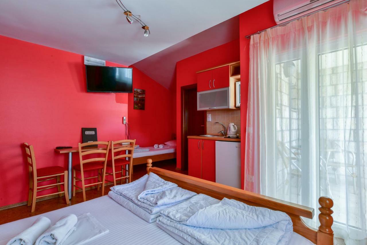 Apartments Srzentic Petrovac na moru Exterior foto