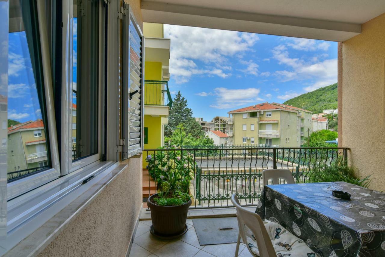 Apartments Srzentic Petrovac na moru Exterior foto